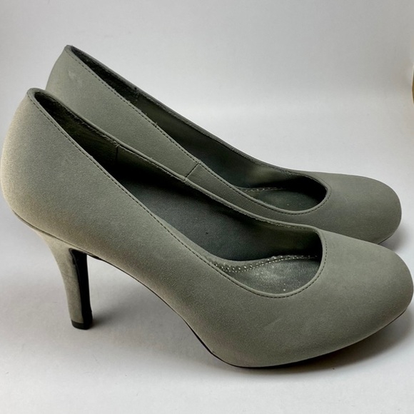 Fioni gray faux suede heels pumps GET GAMS HERE❤️ - Picture 4 of 11